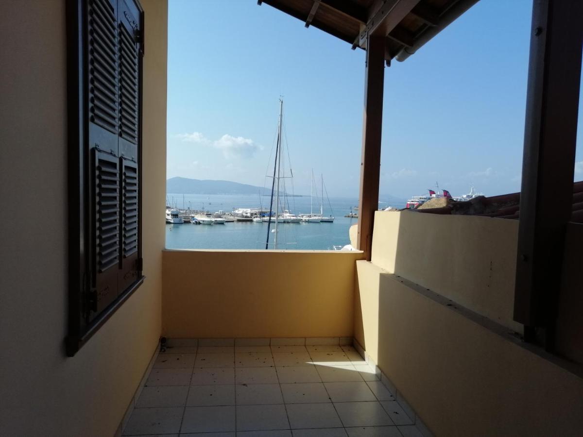 Aegina Port Apt 2-Διαμέρισμα Στο Λιμάνι Της Αίγινας 2 المظهر الخارجي الصورة