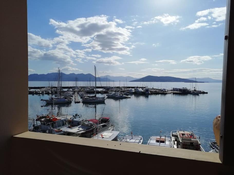 Aegina Port Apt 2-Διαμέρισμα Στο Λιμάνι Της Αίγινας 2 المظهر الخارجي الصورة