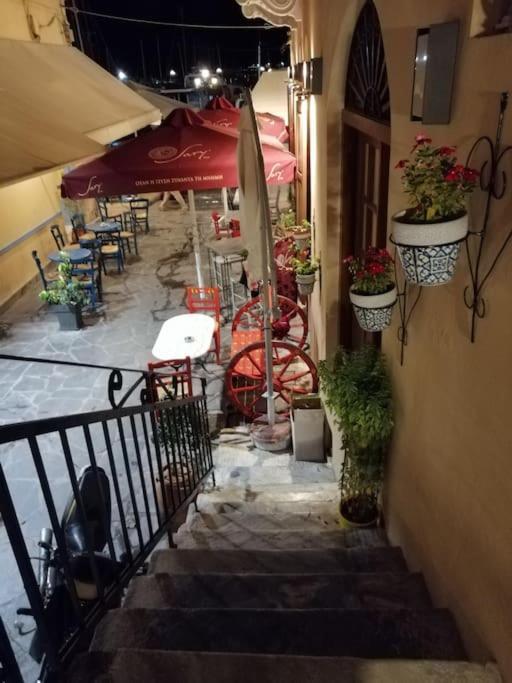 Aegina Port Apt 2-Διαμέρισμα Στο Λιμάνι Της Αίγινας 2 المظهر الخارجي الصورة
