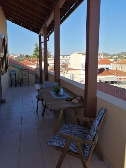 Aegina Port Apt 2-Διαμέρισμα Στο Λιμάνι Της Αίγινας 2 المظهر الخارجي الصورة